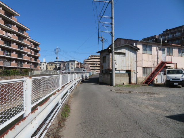 川崎市高津区久地２丁目の倉庫