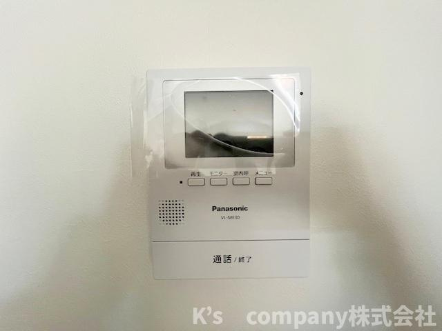 ●藤沢市辻堂東海岸1丁目　新築戸建　3号棟のセキュリティ|訪問者の顔が確認できるモニター付きインターフォン☆