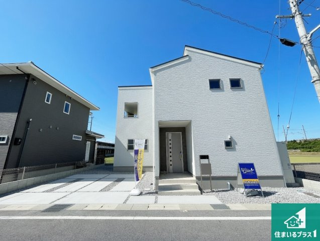 愛知郡愛荘町石橋　第3期　新築一戸建ての外観|安心の10年保証！外観を美しく保ち、雨水で汚れを落とします！気になることがありましたら、お気軽にお問い合わせください！