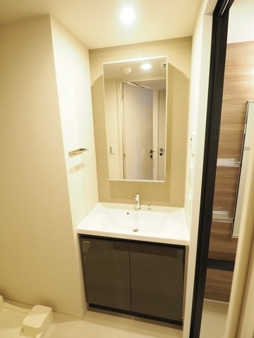 新品家具付きマンション中根19(KaGood東京)の独立洗面台