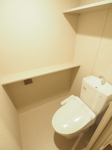 新品家具付きマンション中根19(KaGood東京)のトイレ