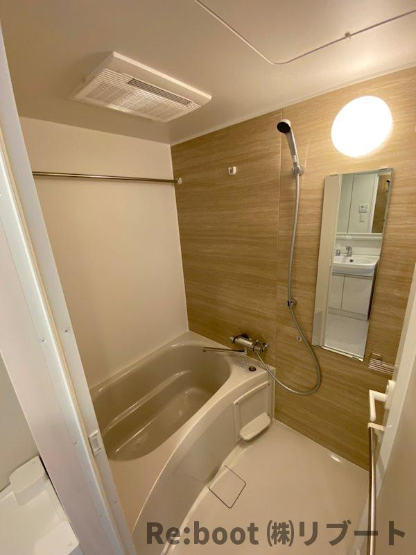 オーパスホームズ南行徳【旧レフィールオーブ南行徳駅前の浴室