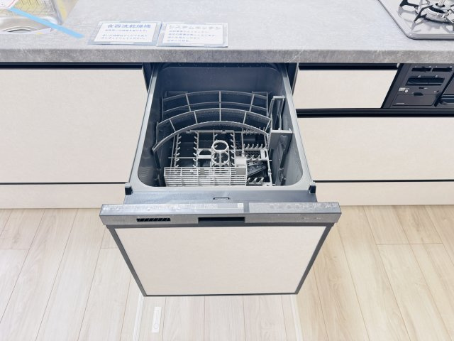 柏市柏新築戸建（柏９期）のキッチン|家事の手間をグッと省けるビルトイン食洗器