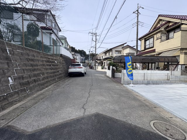 柏市柏新築戸建（柏９期）の前面道路含む現地写真|南東側前面道路・幅員約5ｍ