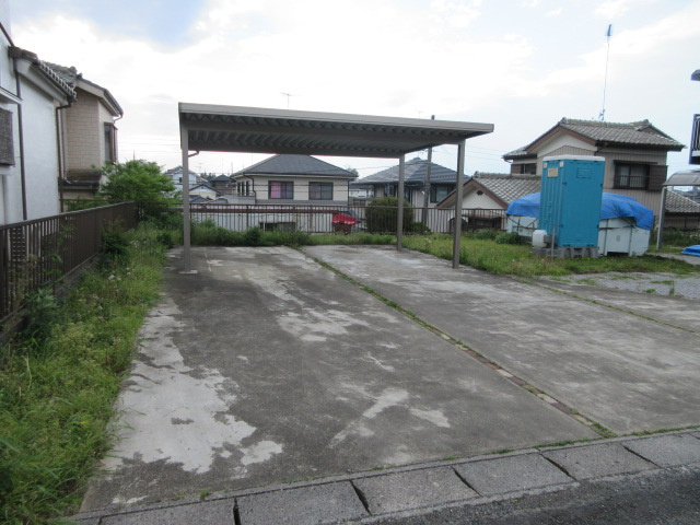 中古戸建　熊谷市冑山430-3（リフォーム住宅）の駐車場