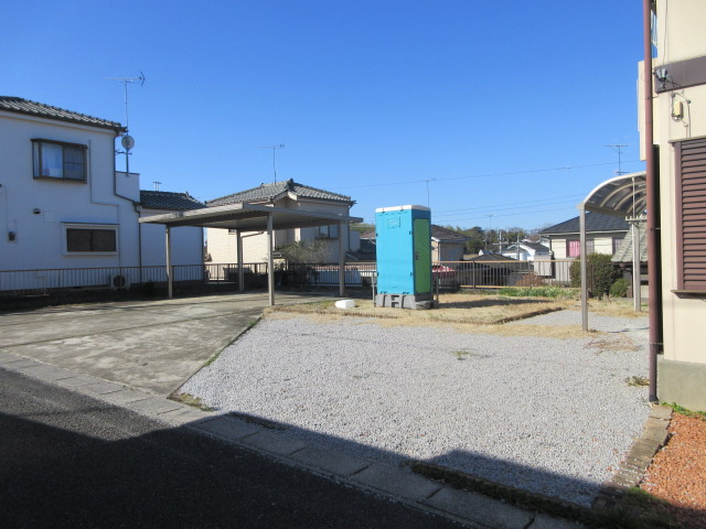 中古戸建　熊谷市冑山430-3（リフォーム住宅）の駐車場