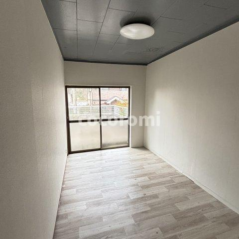 杉山手1丁目戸建の洋室