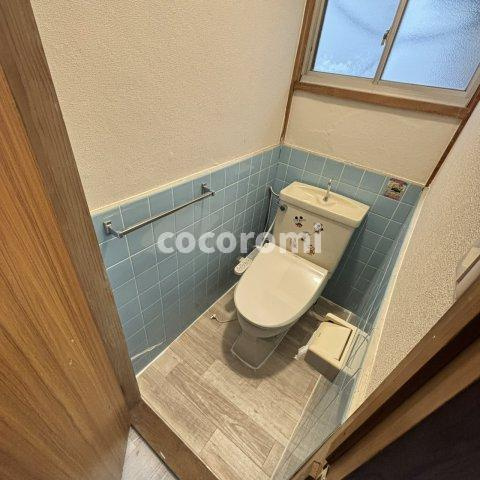 杉山手1丁目戸建のトイレ