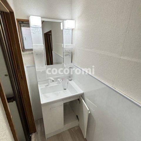 杉山手1丁目戸建の洗面所