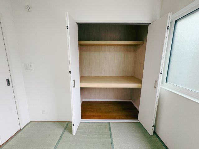 北欧ハウスヴィレッジ川越／全98棟の大型分譲地／平成28年築の4LDK戸建住宅の収納|奥行きがある押入れです。