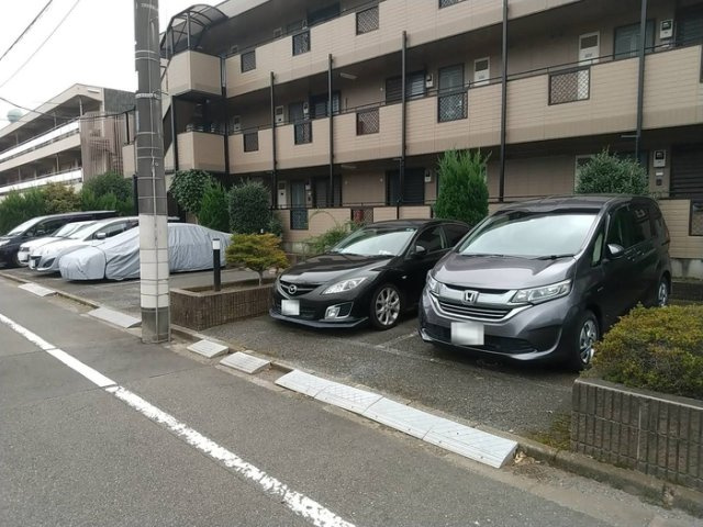 グレイスコートの駐車場|空き要確認