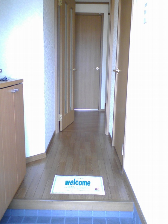 サニーハイツの玄関