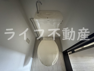 ベネルックスOOSTENのトイレ|落ち着いた色調のトイレです