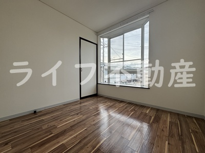 ベネルックスOOSTENの洋室|ゆったりした洋室です