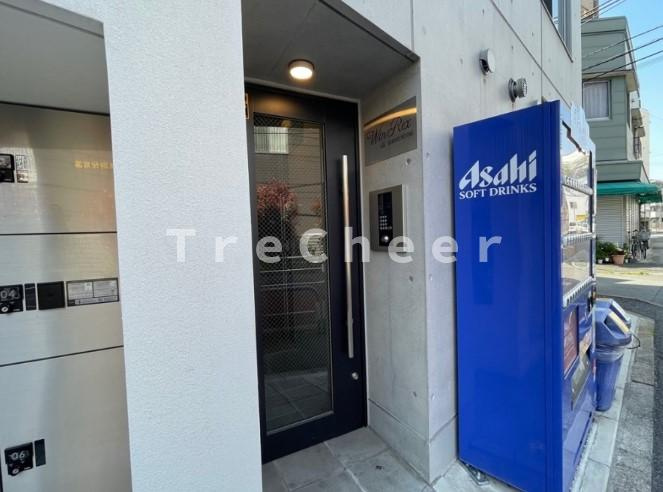 ウィンレックス赤羽二丁目のエントランス