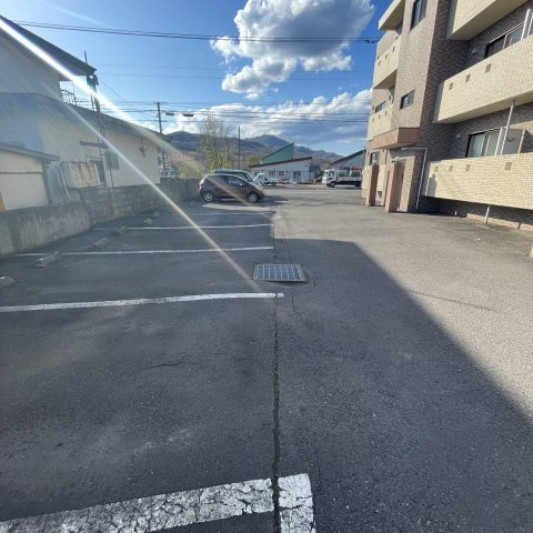グランコート登別の駐車場
