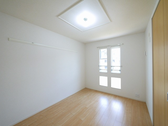 アルバ　Ⅲの洋室|明るい洋室です