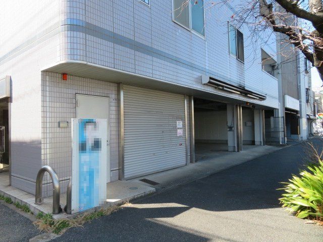 横浜市鶴見区上末吉１丁目のビル