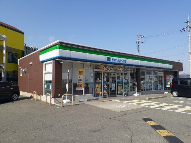 ディアコート横山の周辺|ファミリーマート八景店様まで300m