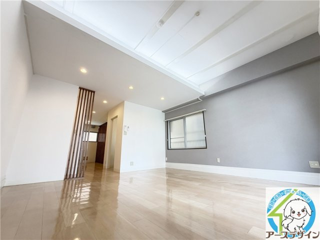 第一藤本ビルの居間・リビング