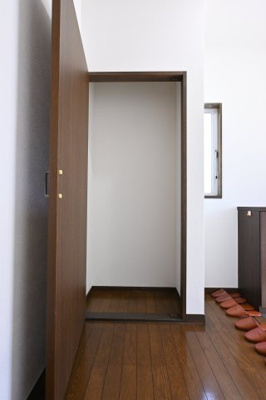 【収納】 | 太田市龍舞町 中古住宅 | 玄関収納は大容量！用途に合わせて収納でき、すっきりとした玄関に！