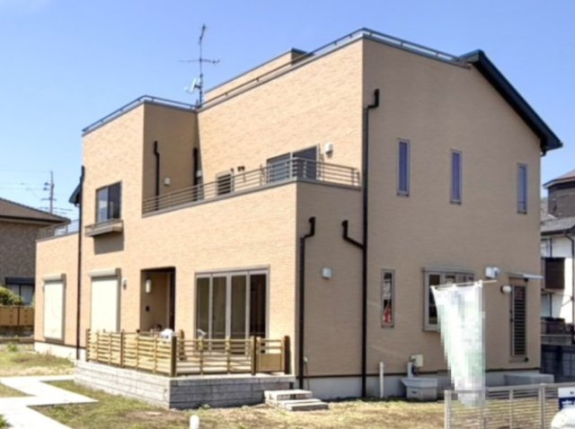 【中古戸建】伊勢崎市連取本町の外観|■外観|シンプルで洗練されたデザインは住まう人の色に染まり、個性を映し出します♪本日見学可能(*＾＾*)