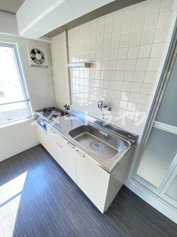 大阪市淀川区木川西１丁目の賃貸マンションのキッチン