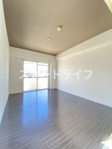 大阪市淀川区木川西１丁目の賃貸マンションの寝室