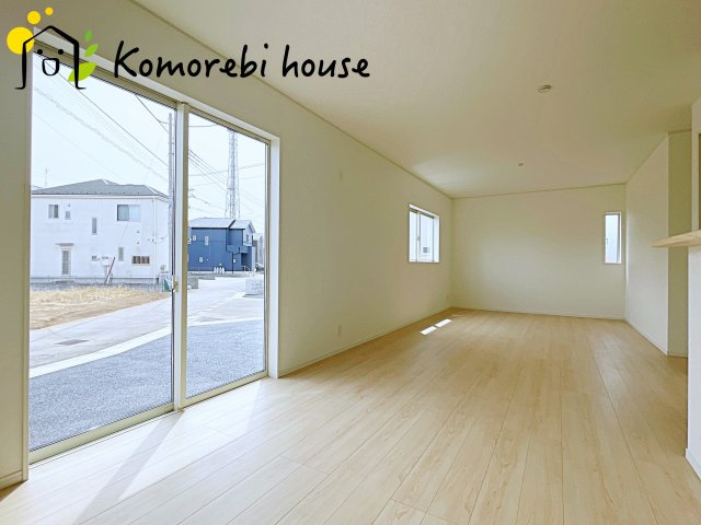 上尾市大谷本郷　第8　新築一戸建て　クレイドルガーデン　06の居間・リビング|居間です