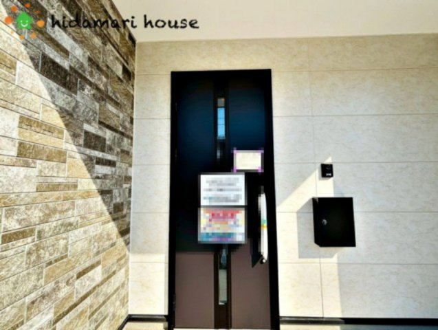 上尾市緑丘9期　新築戸建　GRACE01の玄関