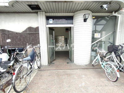 【エントランス】 | グレイスガーデン豊中