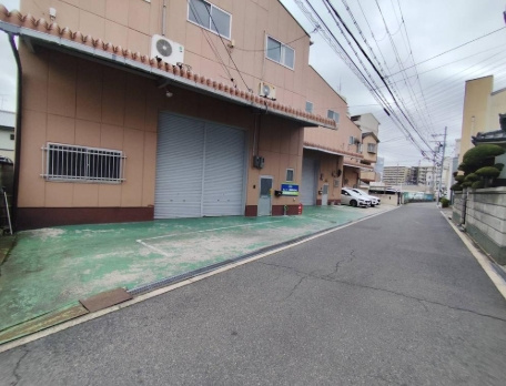 長吉長原１丁目倉庫の外観