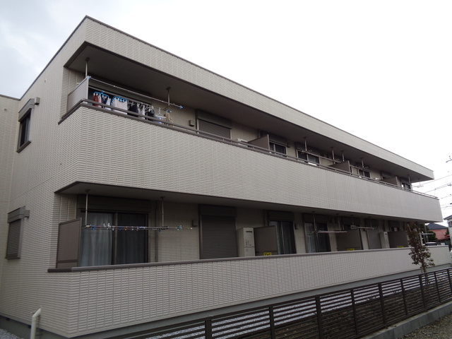 クレール　ナカダ