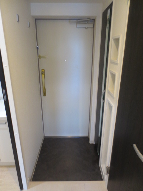 セントフィールド榴ヶ岡アネックスの玄関