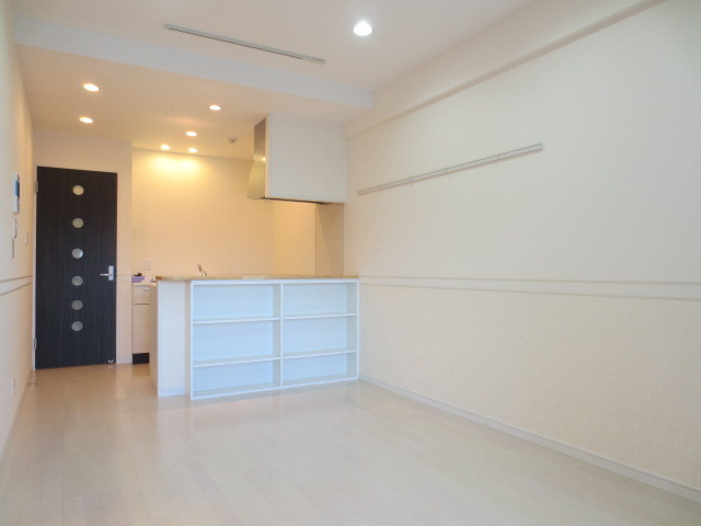 セントフィールド榴ヶ岡アネックスの居間・リビング