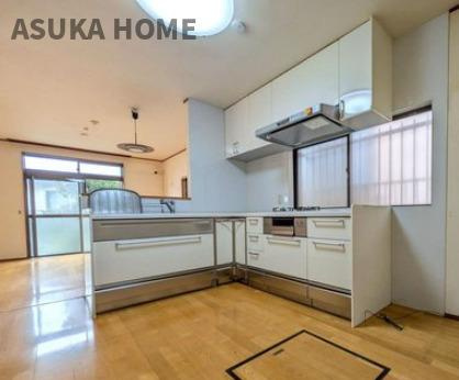 南区六ツ川3丁目戸建てのキッチン|L型キッチンで家事動線がよくお料理もテキパキこなせそうですね。