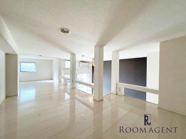 K&K Dream 今池の内装