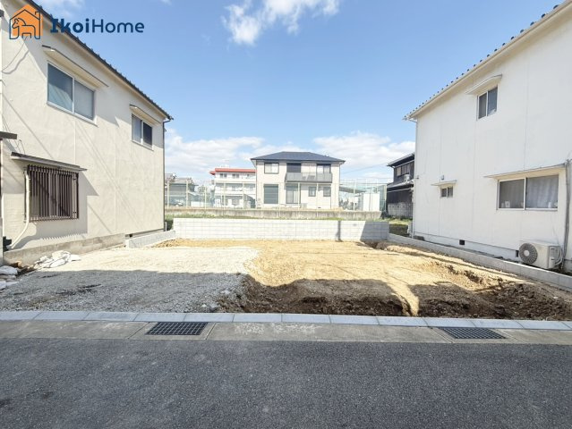 明石市魚住町清水4期　新築戸建のエントランス|●年中無休：当日予約可●北側も建物なく陽当り通風良好！前面道路は4ｍ有り！交通量少なめで安心です！
