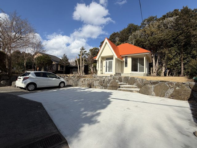 商談中　吉田ゴルフガーデンの平坦なお庭付き平屋建ての駐車場|3台以上駐車可能