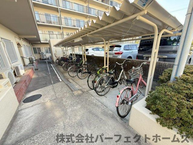 【駐輪場】の画像