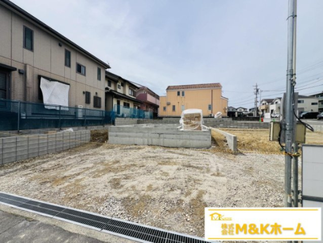 知多市梅が丘1丁目　全3棟　3号棟の外観|R8.3.2撮影　並列駐車2台可能☆