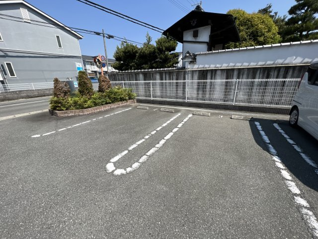 ソレイユ・北野の駐車場