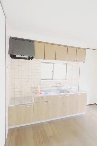 新宅貸家のキッチン