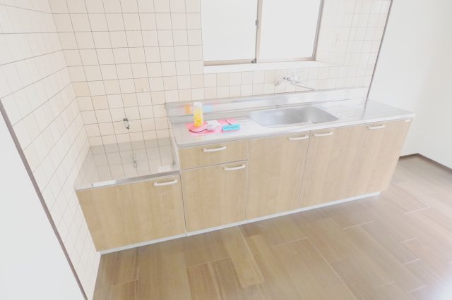 新宅貸家のキッチン