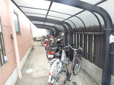 【その他共用部分】 | クリスタルカーサⅡ | 屋根付き自転車置場