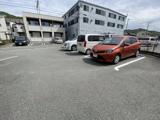 フィオレンティーナⅤの駐車場