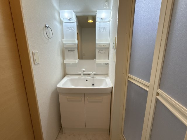 アンソレイユⅡの洗面所