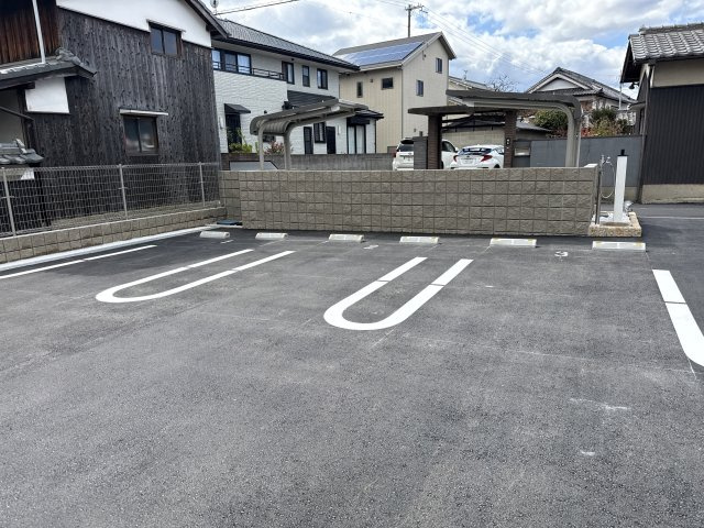 ルーチェ　デル　ソーレの駐車場