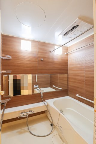 【Re Dream】ユニ・アルス洛西プレジオの浴室|■浴室暖房換気乾燥機新調！
花粉や梅雨の季節のお洗濯も安心♪
(2025.3撮影)