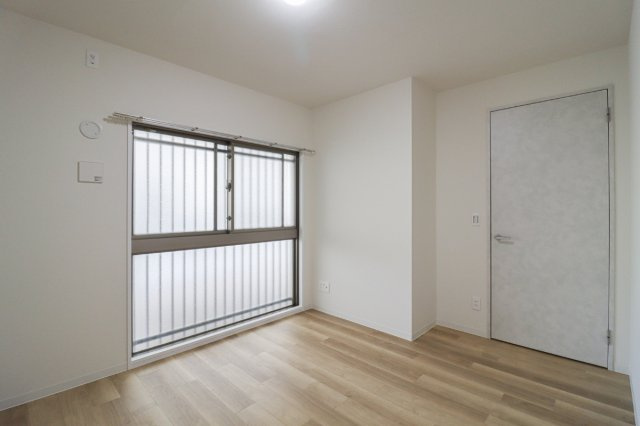 【Re Dream】ユニ・アルス洛西プレジオの洋室|■家族一人ひとりのプライベート空間を確保できます！
(2025.3撮影)